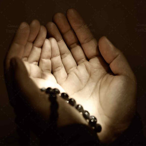 تصویر استوک و با کیفیت دستان در حال دعا